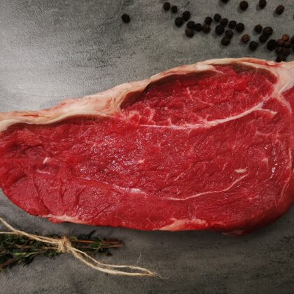 Sirloin steiks bez kaula jeb nogatavināta liellopa muguras karbonāde. 50-70 dienas Dry Age