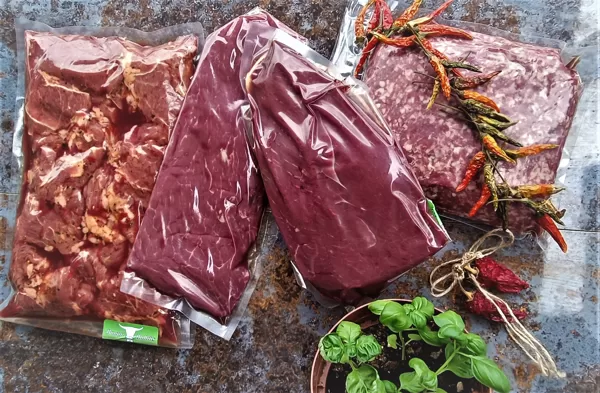 Fresh meat (minced and special cuts) 